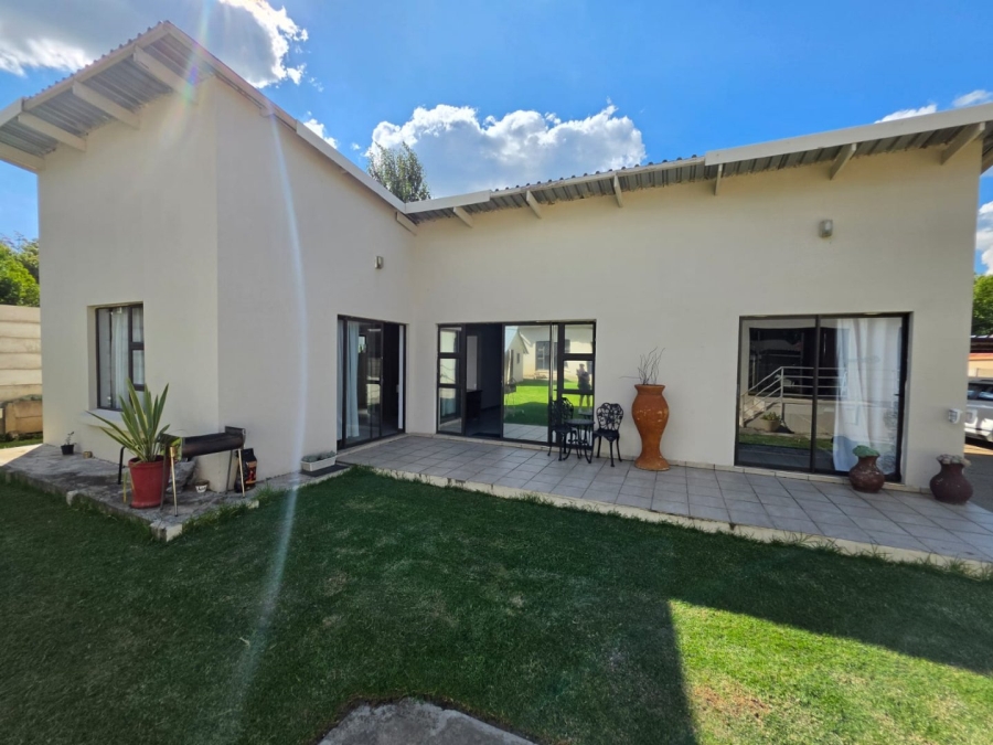 6 Bedroom Property for Sale in Bethlehem Free State